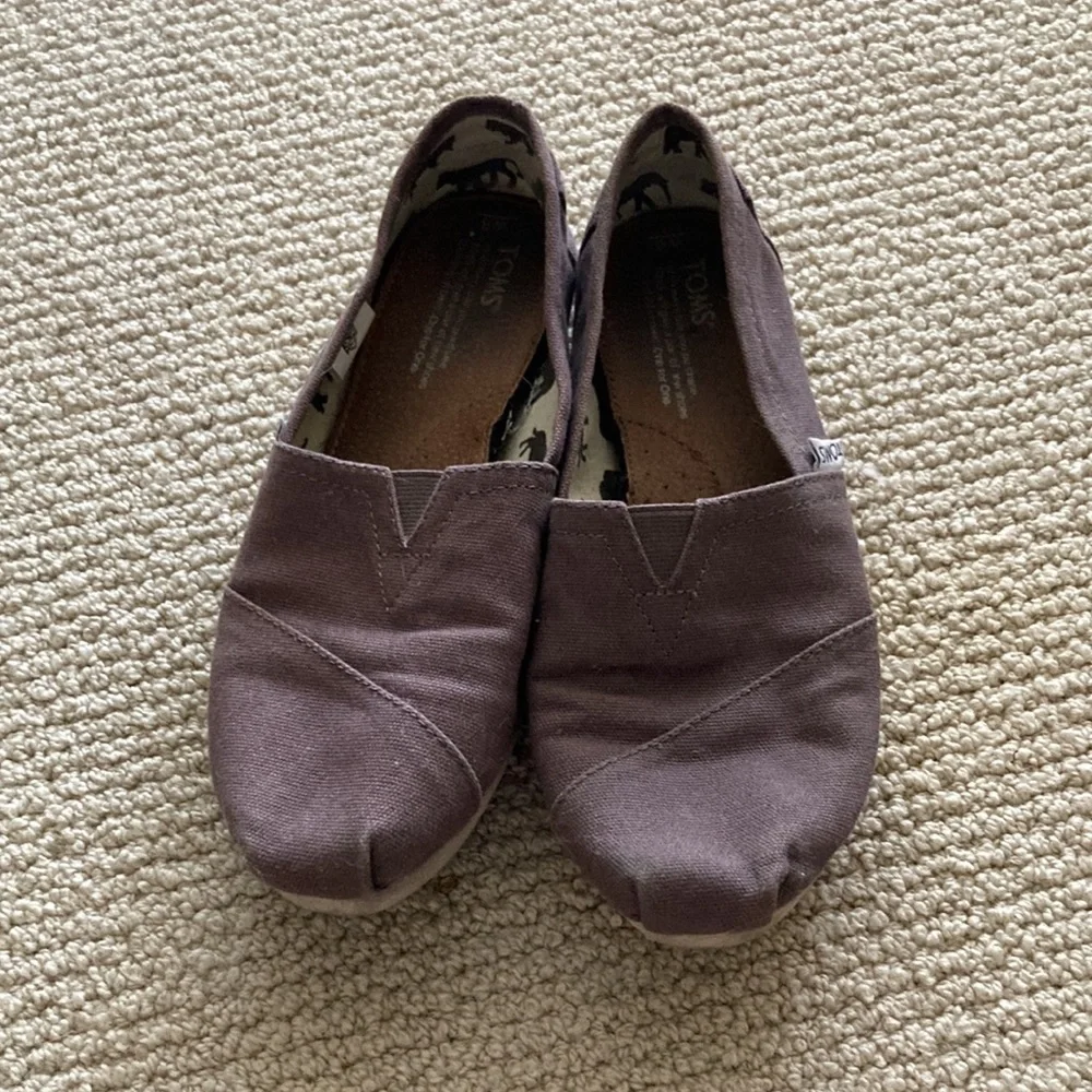 Tom’s Classics Alpargata Shoes Loafers Flats Grey Excellent Conditon Size 8 EUC